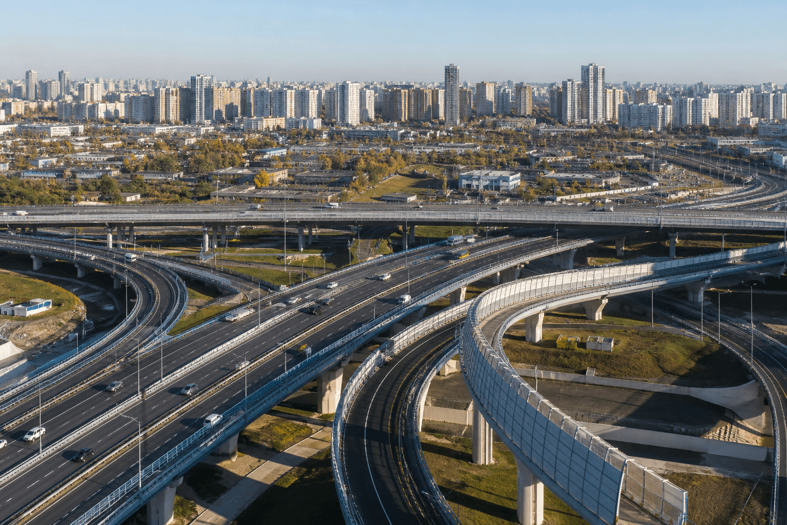 Новые дороги и развязки Москвы: как инфраструктура влияет на цену ЖК
