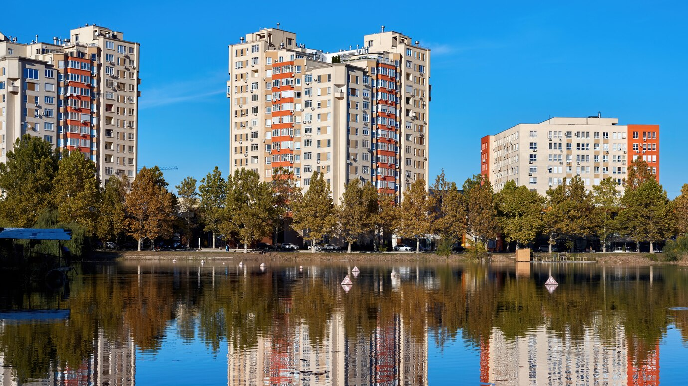 Стоит ли переезжать в Москву в 2025–2026 году: как изменилась столица и кому она подойдёт