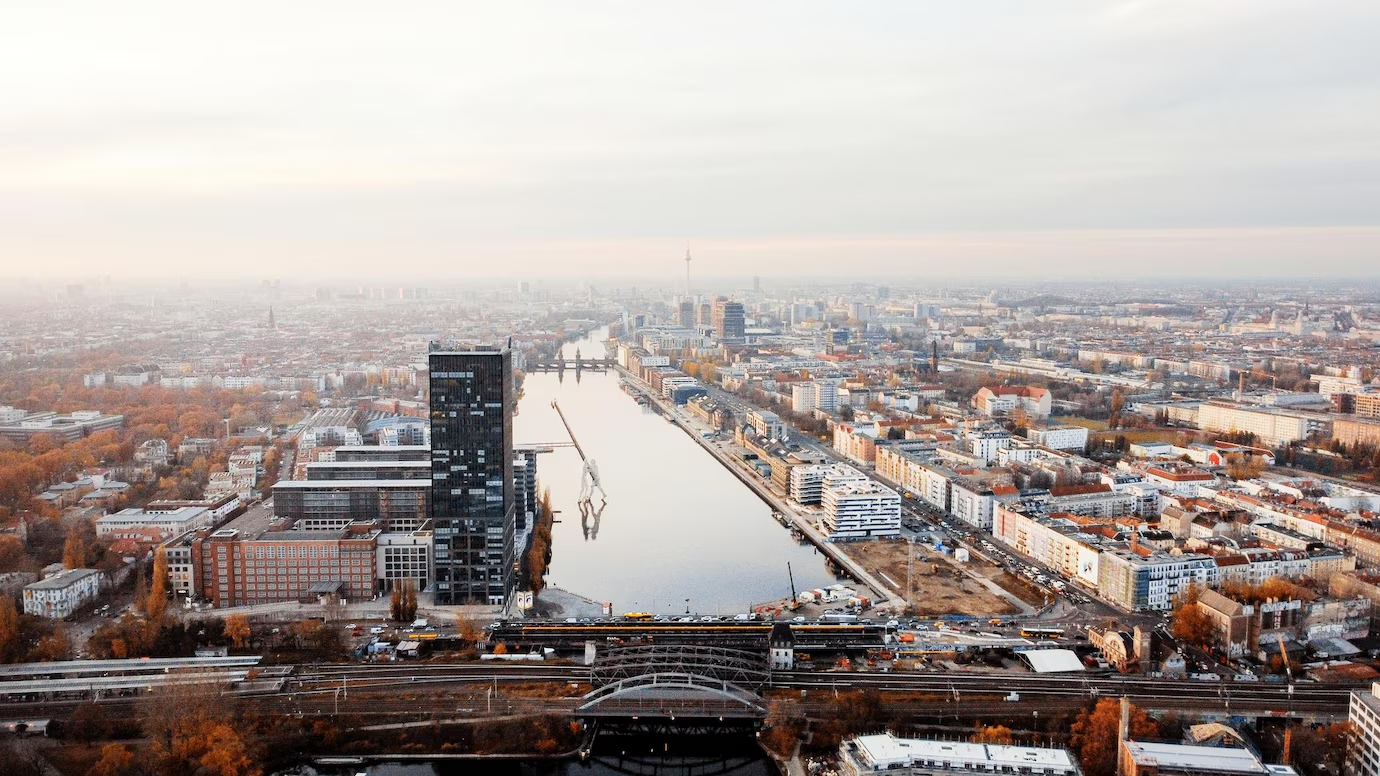 Стоит ли переезжать в Москву в 2025–2026 году: как изменилась столица и кому она подойдёт